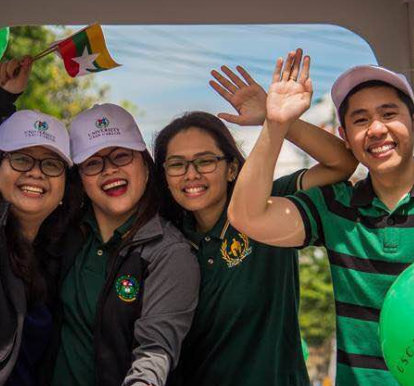 USC students joining the motorcade